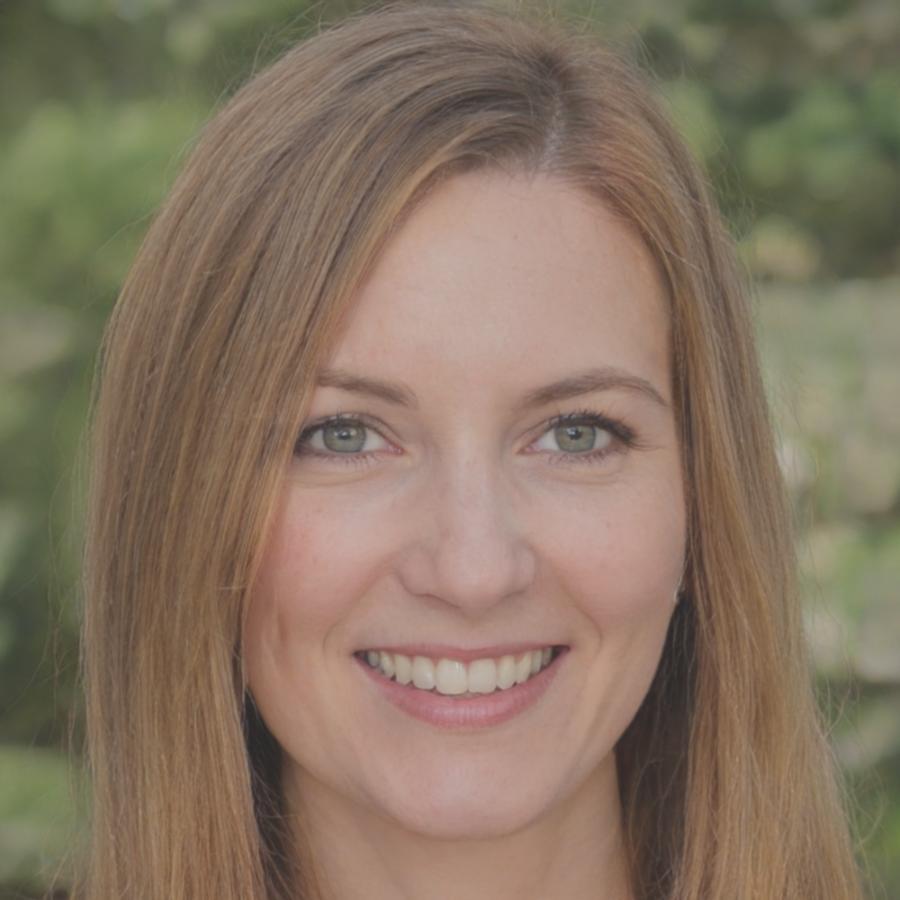 Emma Rodriguez - Risk Management Specialist
